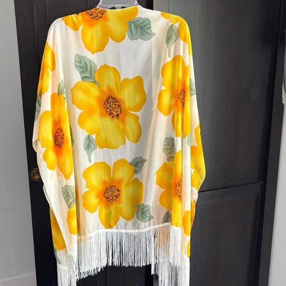 Vintage SAX colorful Sunlit Floral Kimono with Fringe - Picture 4 of 7